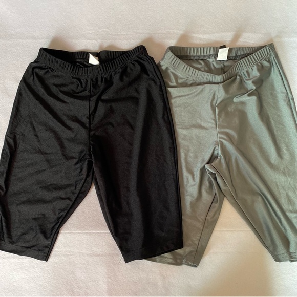 Black and Gray Bike Shorts with Elastic Waistband (bundle of 2) Size Small - Picture 5 of 5